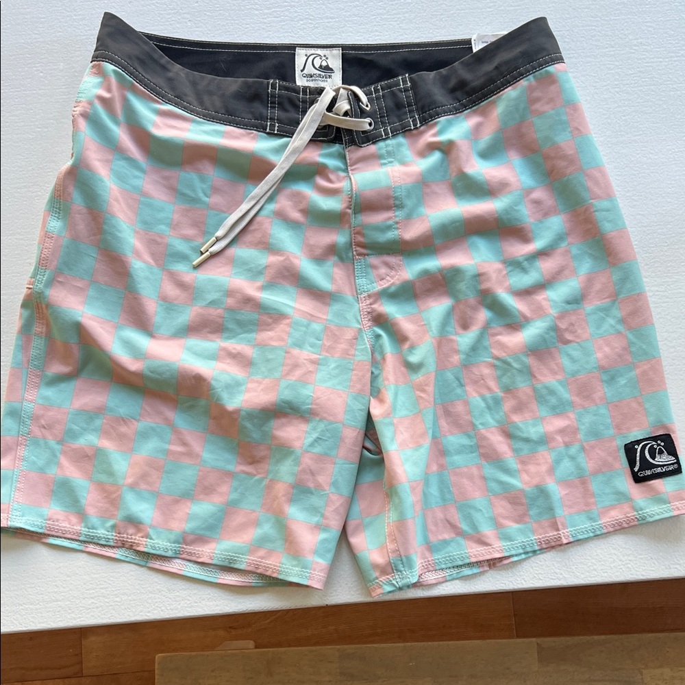 Quicksilver Men’s Pink and Aqua, Checked Boardshorts